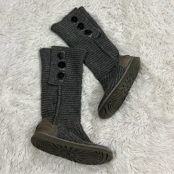 UGG Shoes - UGG Classic Cardy Button Detailed Knit Boots Size 8